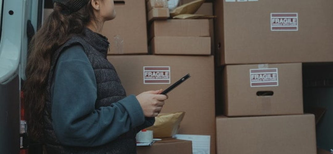 “Secure Loading & Unloading” Ensure safe loading and unloading of your belongings with Asha Movers. Our skilled team takes care of your possessions, making the process smooth and worry-free. ππ¦π